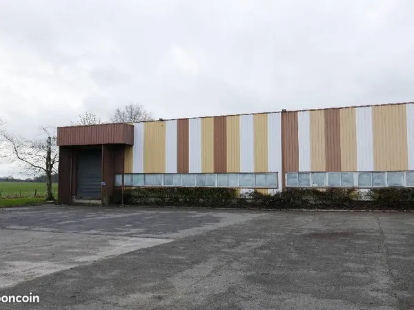 Bureau 150 m²