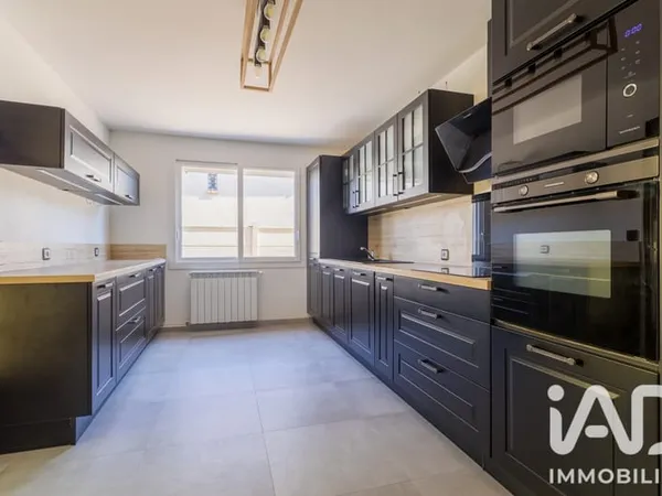 Maison 7 pièces 177 m²