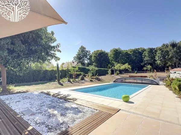 Maison 6 pièces 419 m²