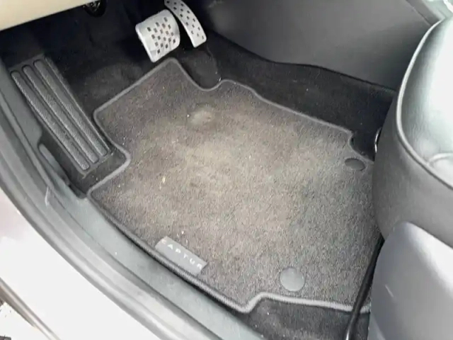 Renault Captur tce 150 fap edc — photo 29