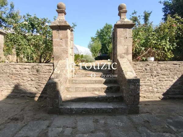 LOCMINÉ - MAISON DE MAÎTRE