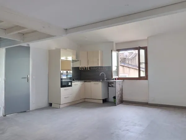 Appartement à louer Saint-Chamas