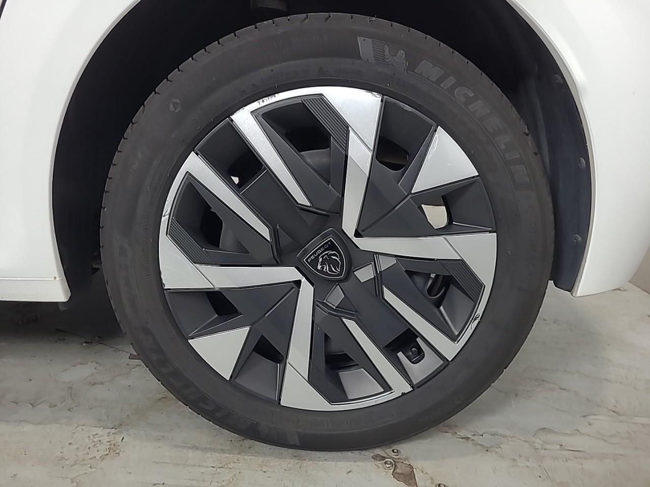 Peugeot 208 puretech 75 s&s bvm5 active — photo 16