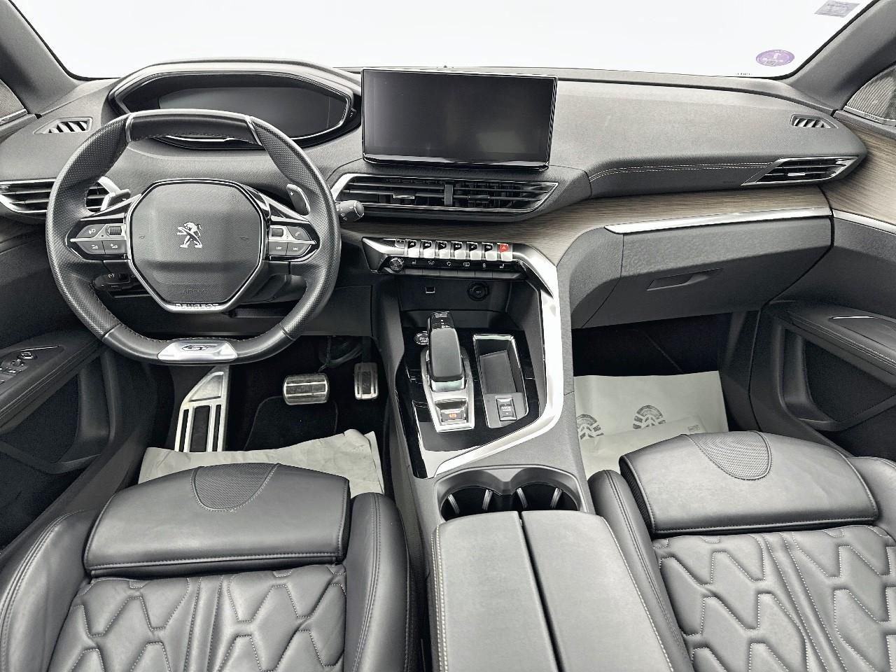 Peugeot 3008 hybrid 225 e-eat8 gt pack — photo 11