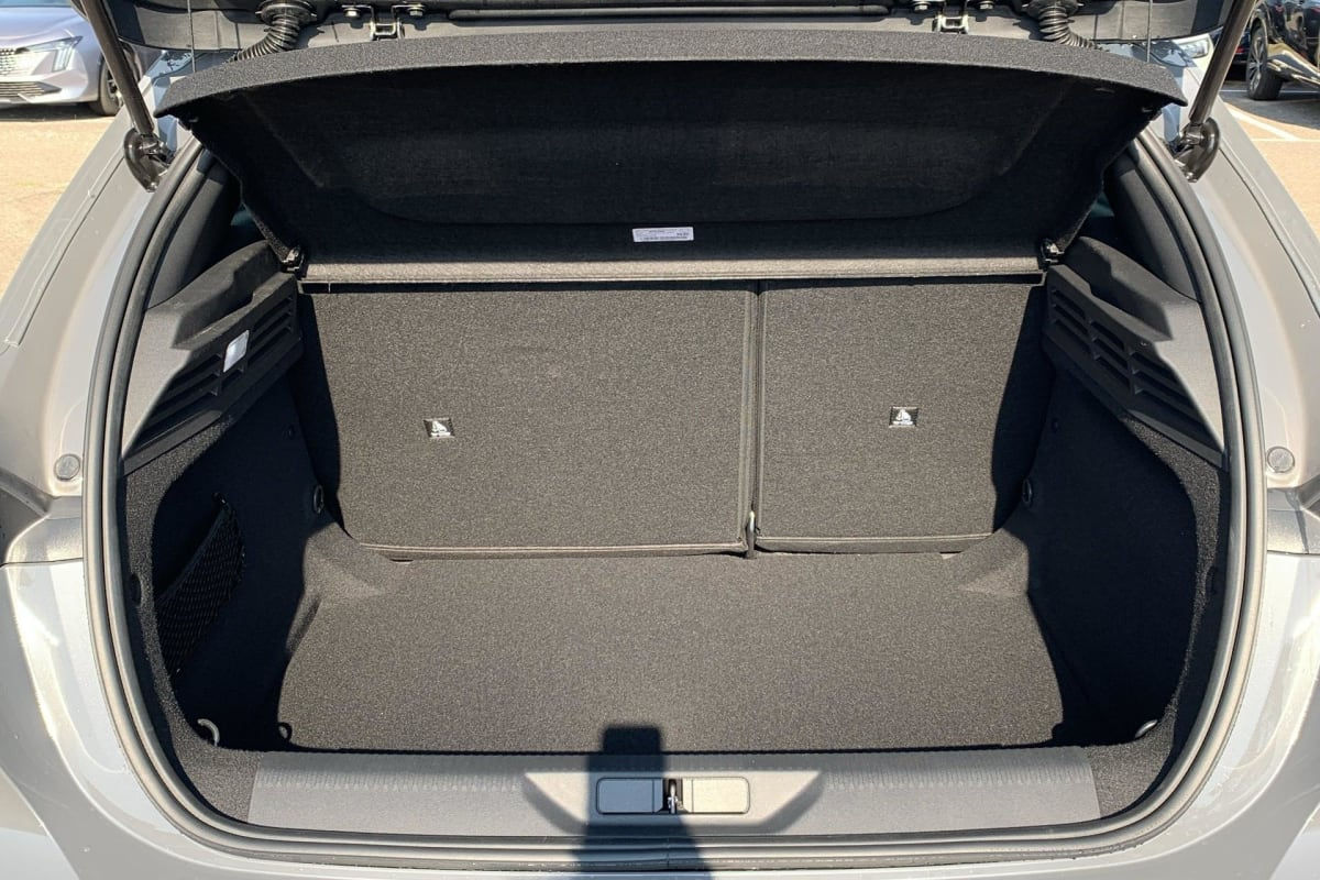 Peugeot 308 — photo 11