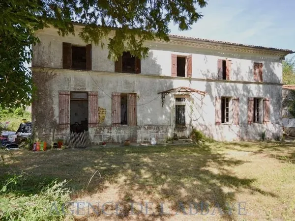St-Andre-De-Lidon Charentaise À Renover, 3 Chambres, Terrain 2431 M2