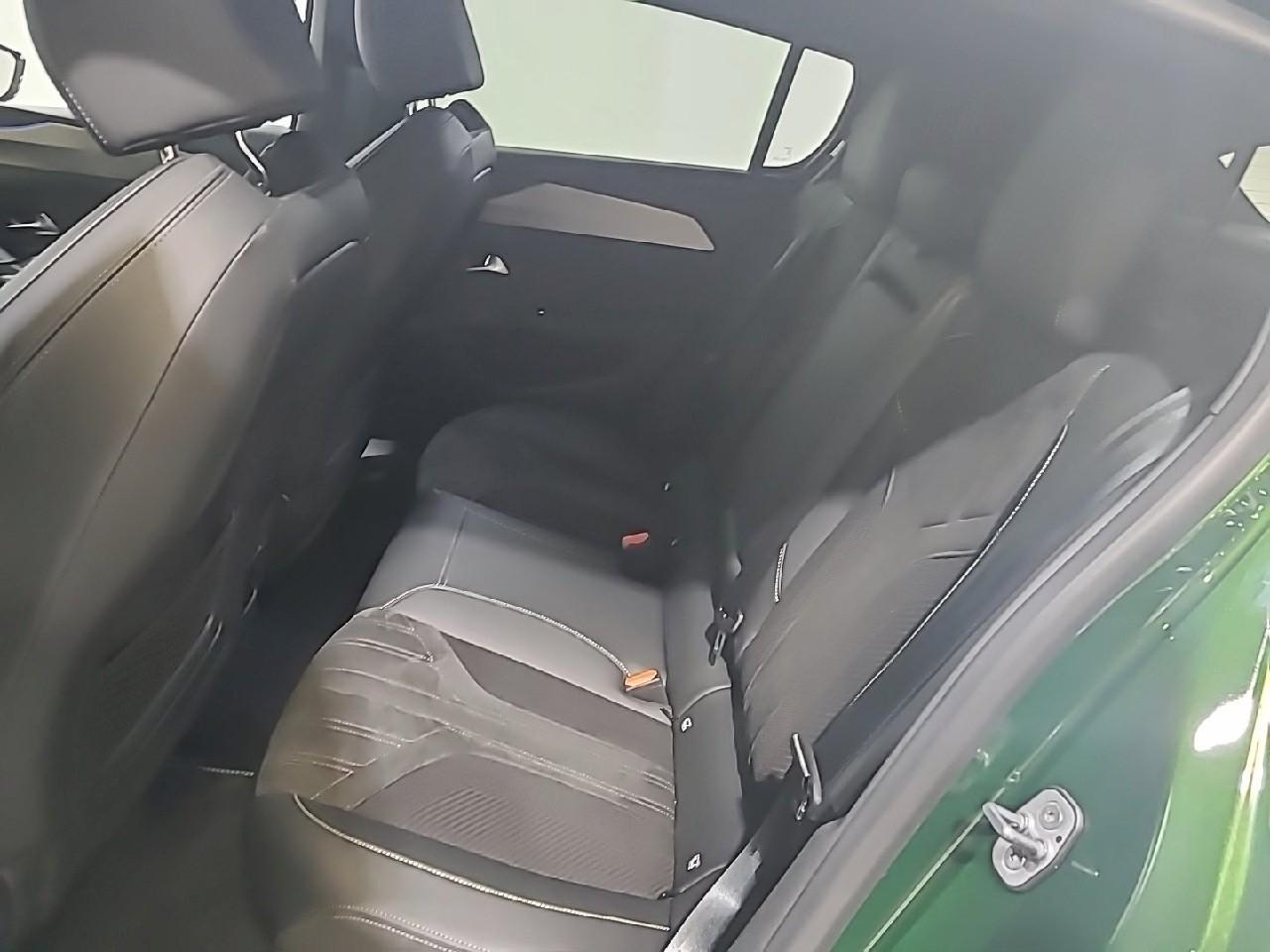 Peugeot 308 phev 225 e-eat8 gt — photo 13