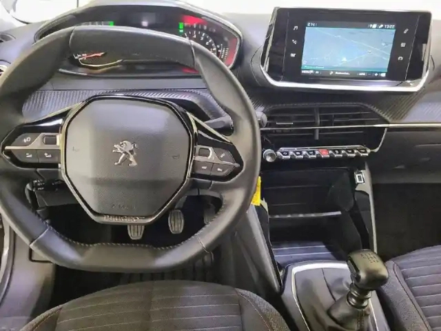 Peugeot 2008 puretech 100 s&amp;s bvm6 — photo 28