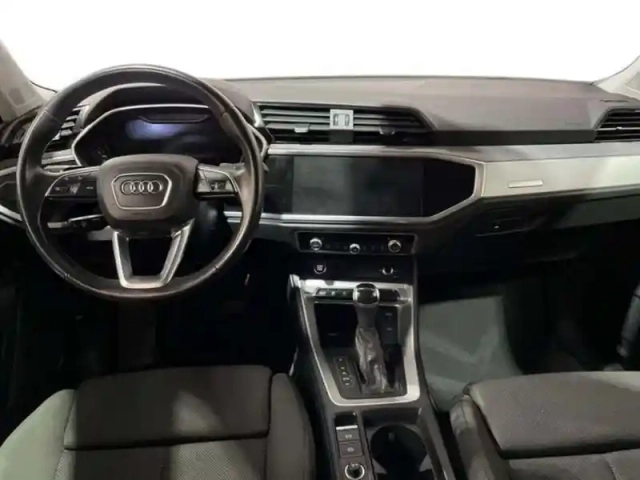 Audi Q3 35 tfsi 150 ch s tronic 7 design — photo 8