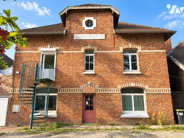 Richebourg - Maison à rénover d'env. 165 m², anciennement garderie - VNI dès 60 000 €