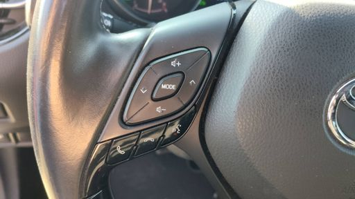 Toyota C-HR 1.8 VVT-i 122 2WD CVT 99 - Graphic – 2019 – 97407 km – Hybride essence – Boîte Automatique — photo 9