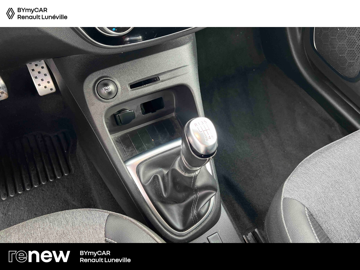 Renault Captur TCe 130 FAP — photo 22