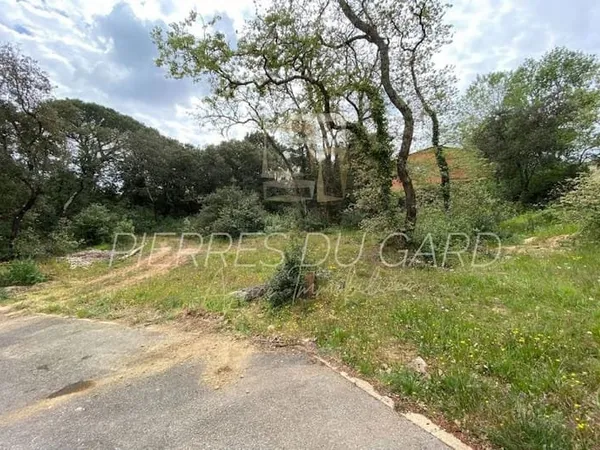Terrain 1177 m²