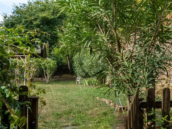 Nantes - Canclaux/Edit de Nantes : Superbe T5 au rez-de-jardin avec terrasse et stationnement