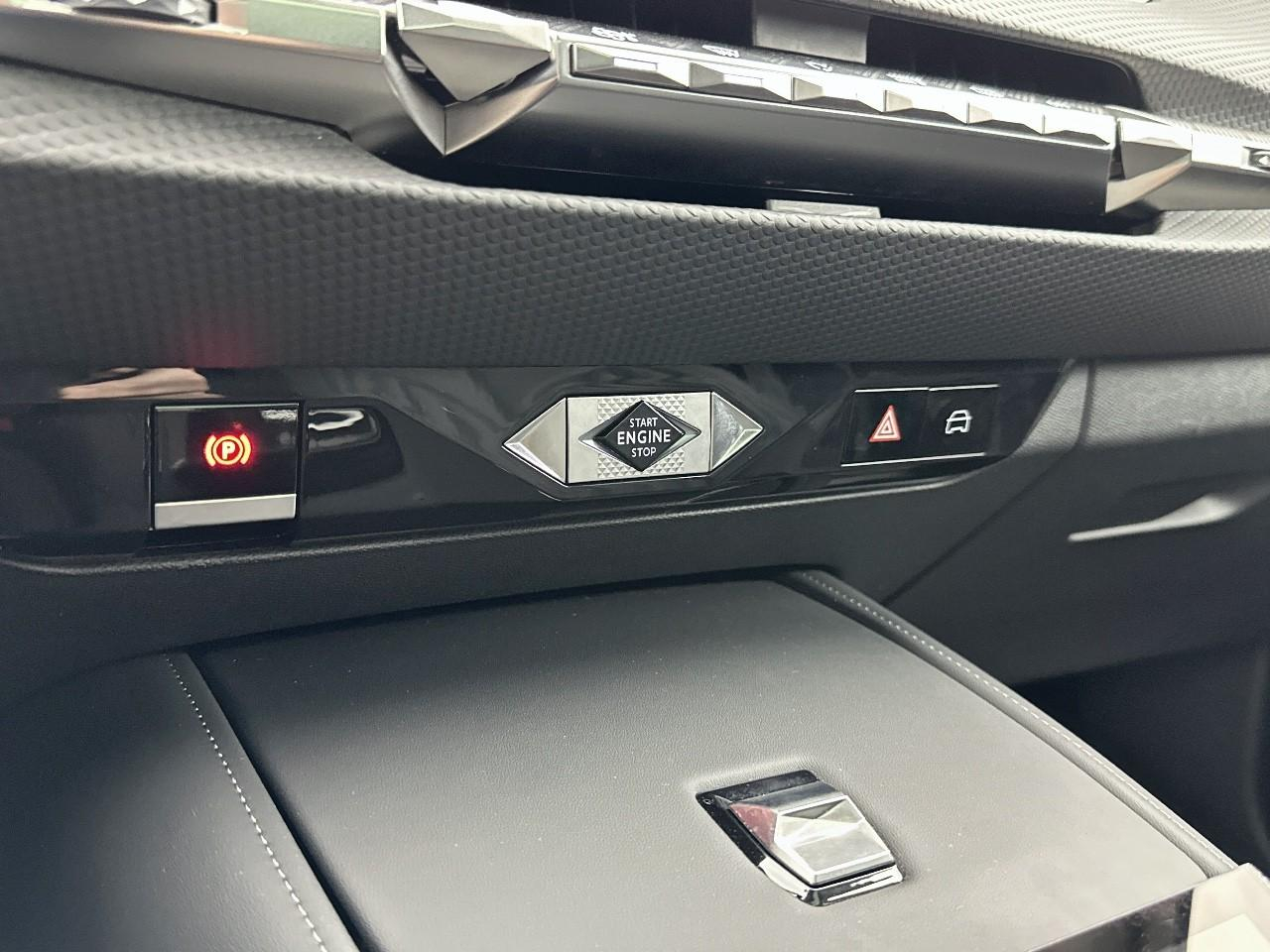 Ds Ds 4 hybride e-tense 225 eat8 rivoli — photo 24