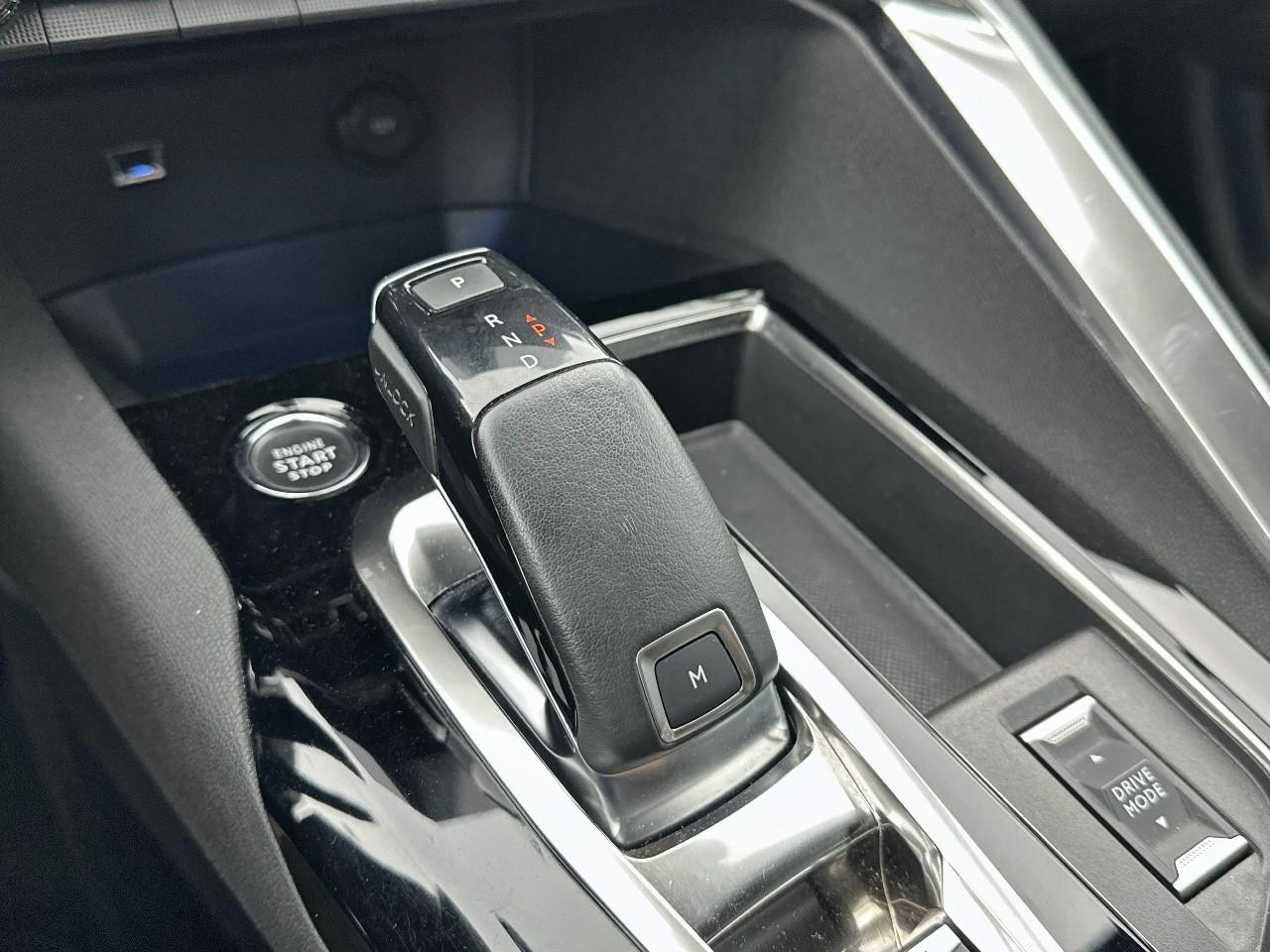 Peugeot 3008 puretech 130ch s&s eat8 gt pack — photo 29