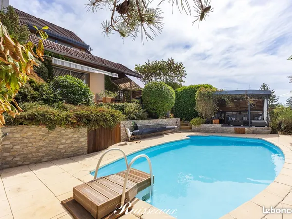 Maison 7 pièces 164 m²