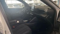 Peugeot 2008 1.2 PureTech 130ch S&S Allure EAT8 — photo 15