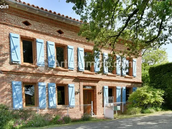 Maison 8 pièces 257 m²