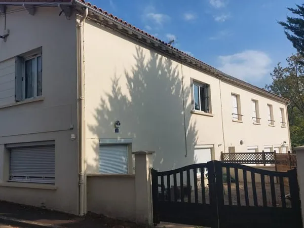 Niort. Ensemble immobilier de 3 logements