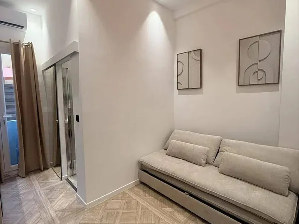Studio 1 pièce 14 m²