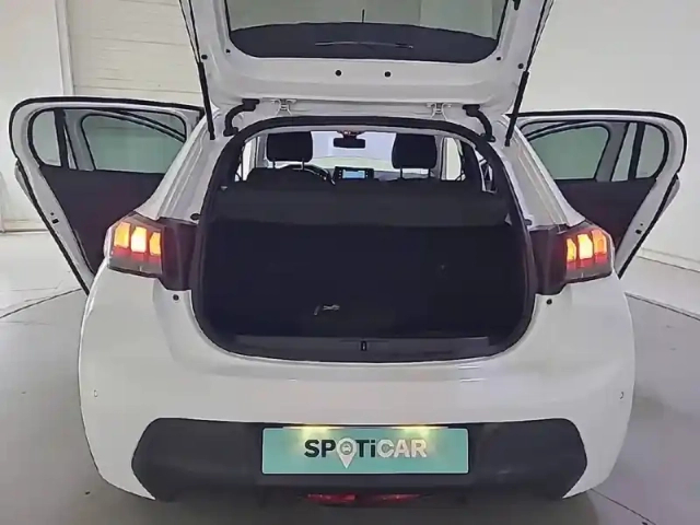 Peugeot 208 electrique 50 kwh 136ch — photo 6
