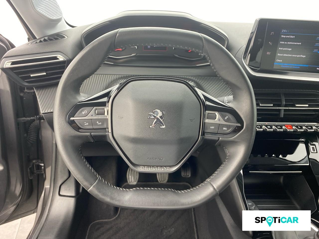 Peugeot 208 1.2 puretech 100ch s&s allure — photo 12