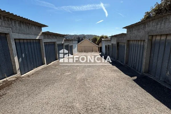 Stationnement Location Ruy-Montceau   75€
