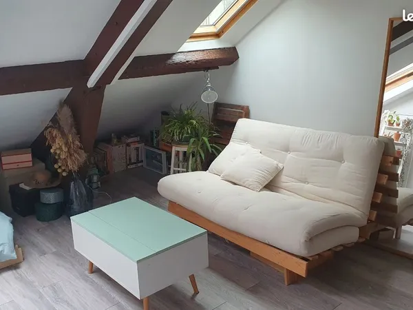 Paris 11 - Appartement atypique 28m2 au sol