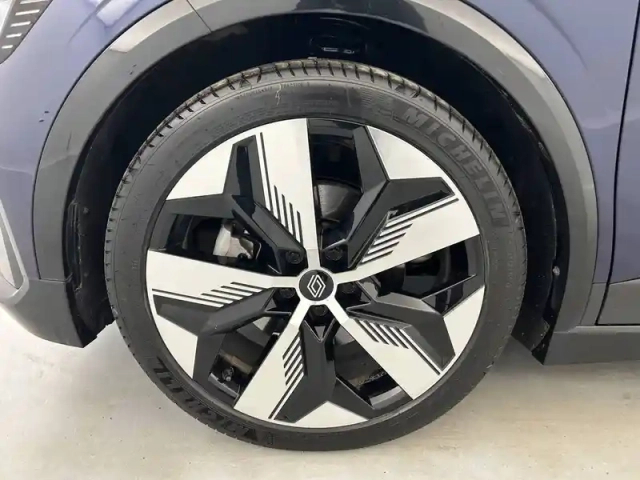 Renault Megane e-tech ev40 130ch standard charge — photo 19