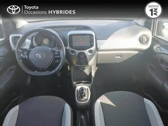 Toyota Aygo 1.0 vvt-i 69ch x-play x-shift 5p — photo 8