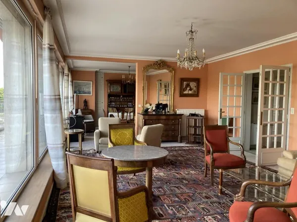 Appartement 6 pièces 145 m²