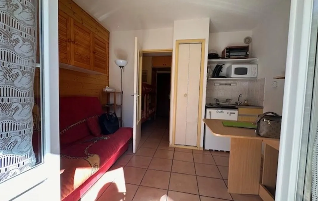 Photo 3