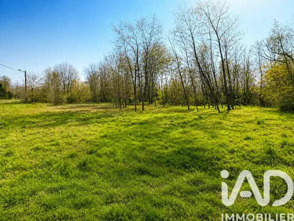 Terrain 1050 m²