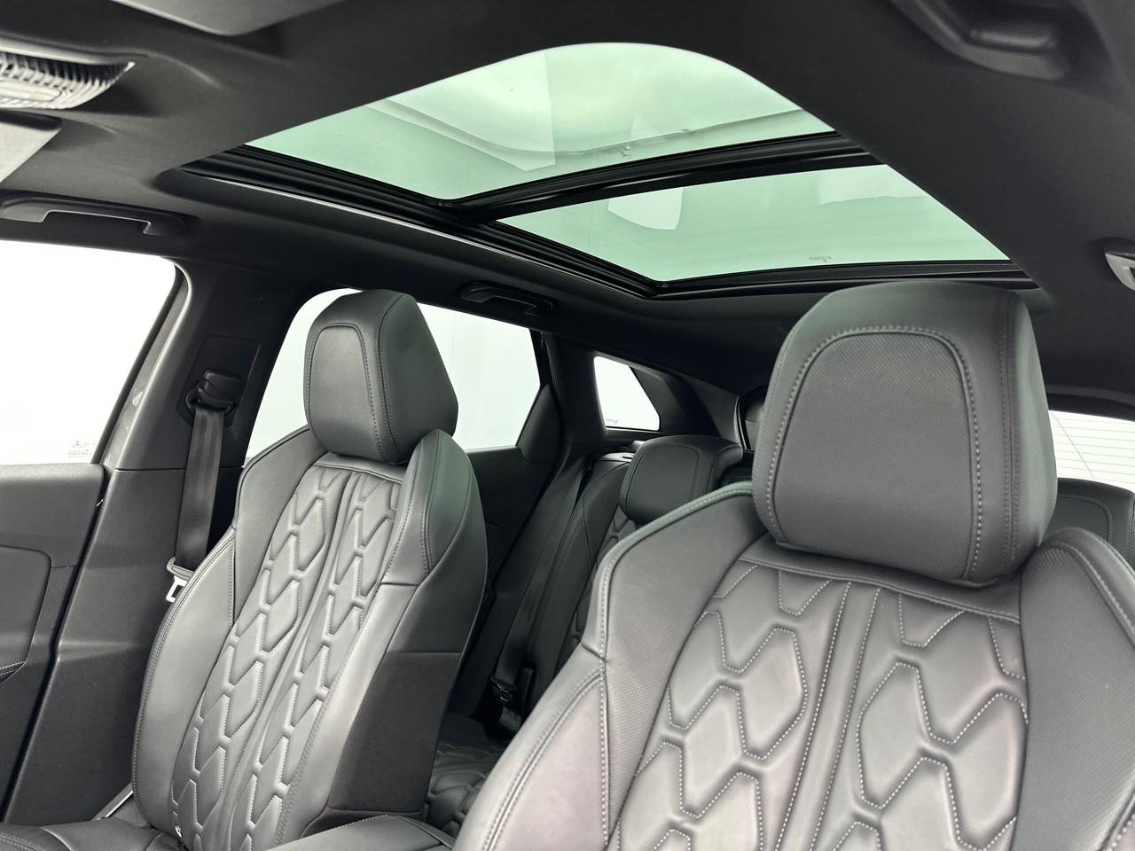 Peugeot 3008 puretech 130ch s&s eat8 gt pack — photo 37