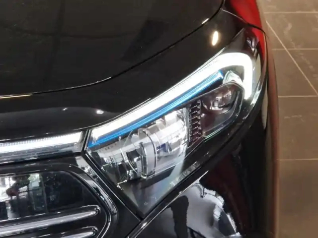 Mercedes Eqa 250+ amg line — photo 5