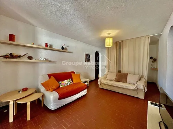 Studio 1 pièce 38 m²