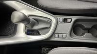 Toyota Yaris 116h Design 5p MY22 — photo 23