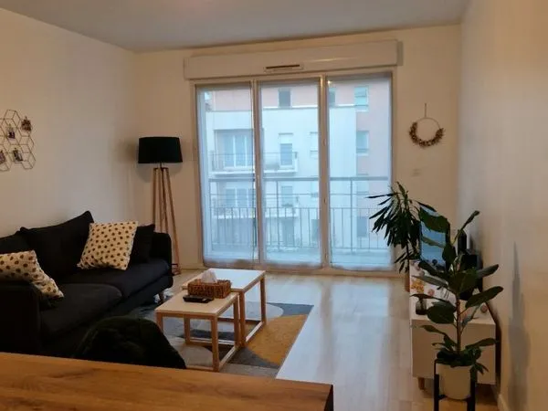 T2 de 46 m² avec balcon et parking - Rive droite