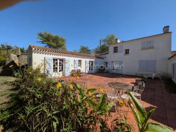 Propriété 7 pièces 160 m²