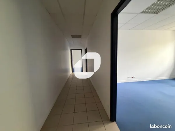 Bureaux 230 m²