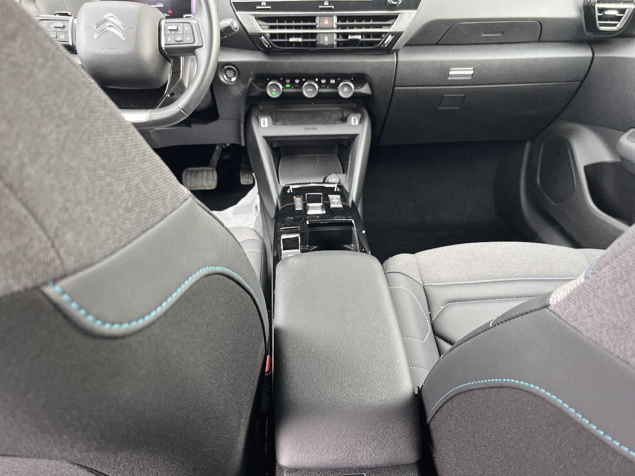 Citroën C4 X hybride 136 e-dcs6 max — photo 8