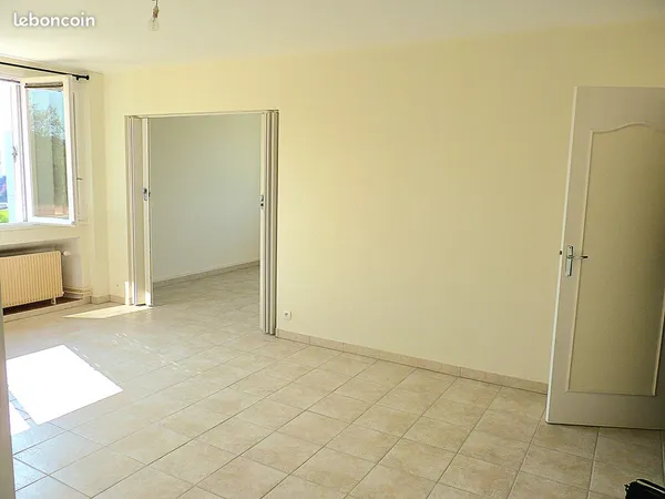 Bel appartement F3 dans résidence sécurisée, très lumineux