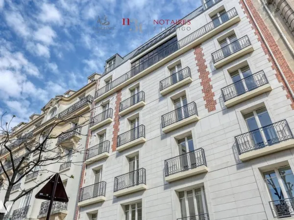 Vends appartement - 83.8 m² - 4 pièces, 2 chambres - Neuilly-sur-Seine 92200