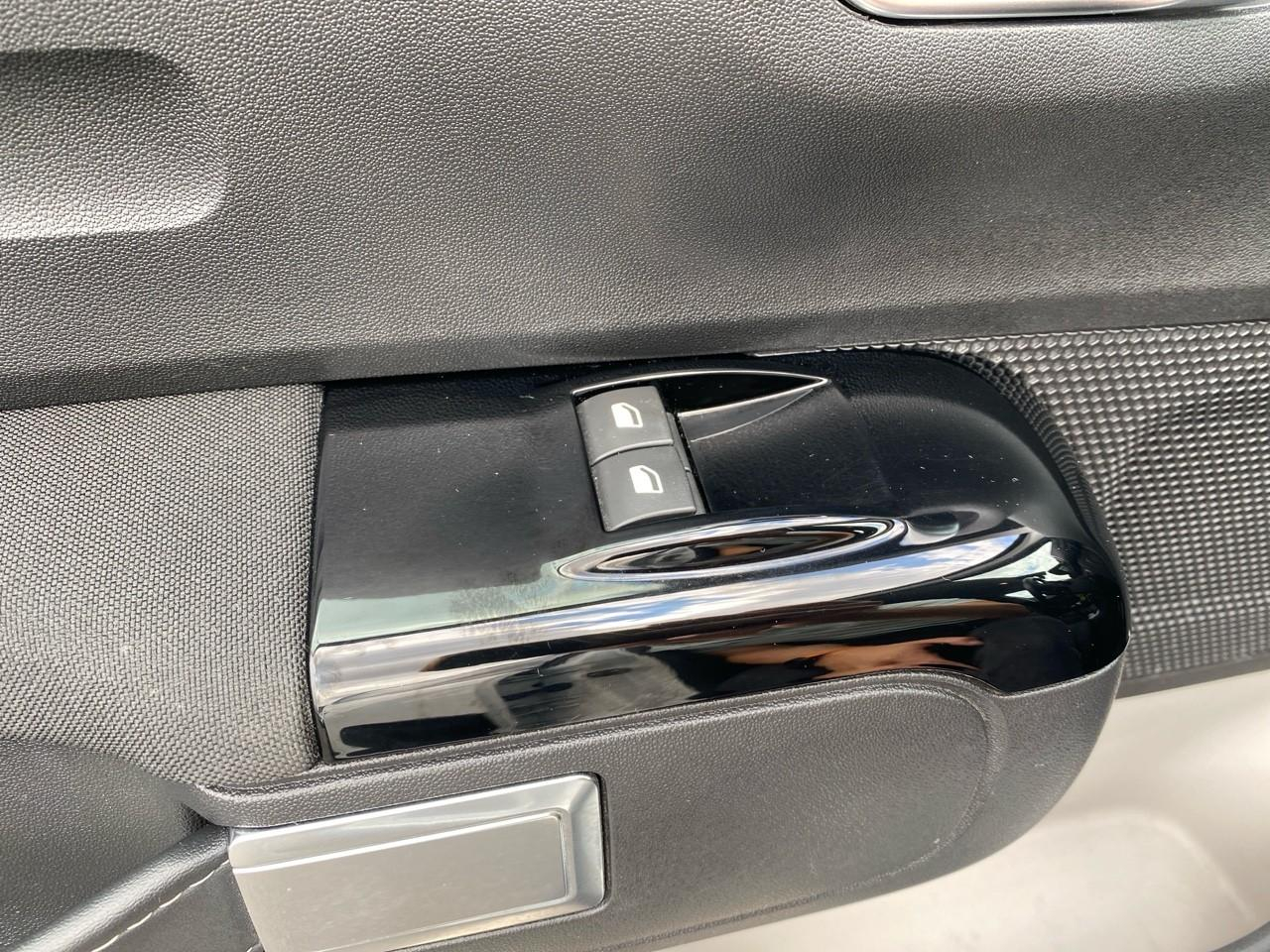 Citroën C3 1.2 puretech 83ch s&s shine — photo 13