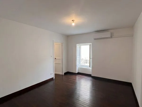 Maison de village rénovée 90 m² - 3 chambres - 99000