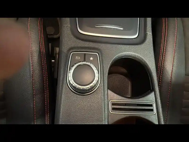 Mercedes Gla 180 fascination 7g-dct — photo 12
