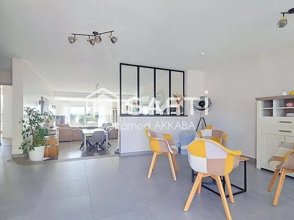 Maison de plain-pied 6 pièces 160 m²