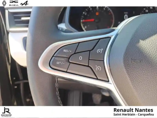 Renault Clio 1.0 tce 90ch evolution — photo 13