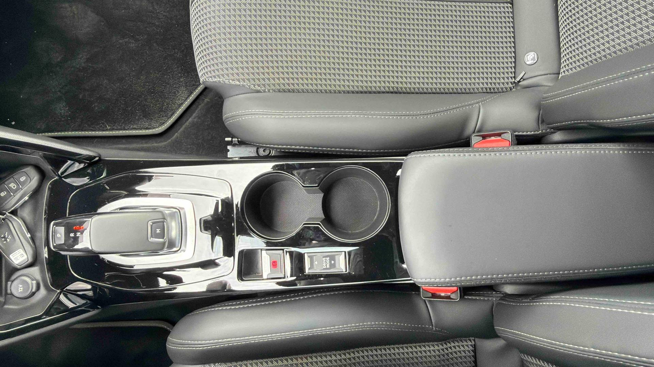 Peugeot 208 PureTech 100 S&amp;S EAT8 — photo 22